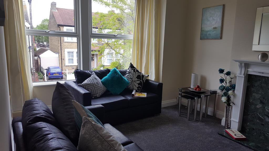 Ferienwohnung Seventy Eight Southend-on-Sea Exterior foto