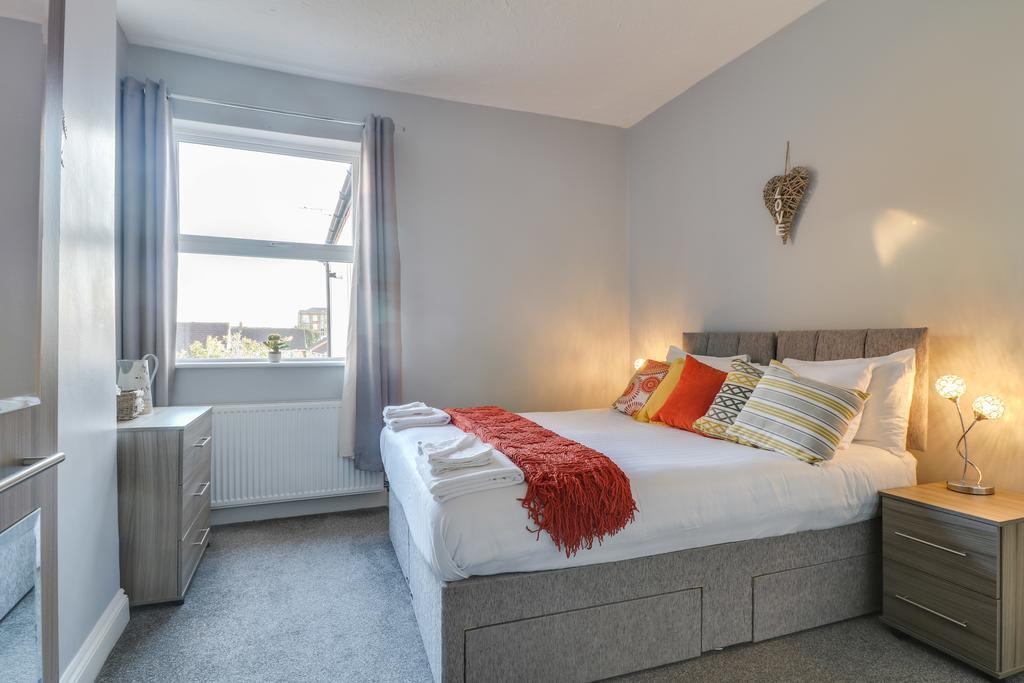 Ferienwohnung Seventy Eight Southend-on-Sea Exterior foto